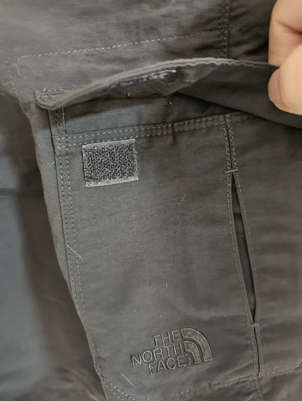 The North Face Mens Cargo Shorts Size M Gray Nylon Hiking Camping Outdoor Utilit